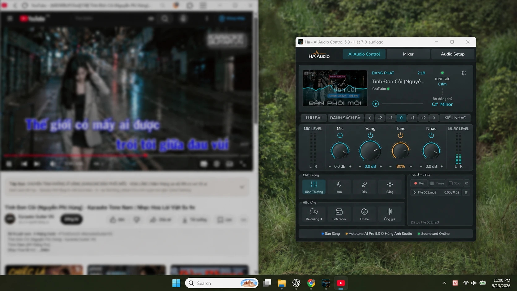 AutoTune AI Pro 5.0 mở cạnh video karaoke YouTube